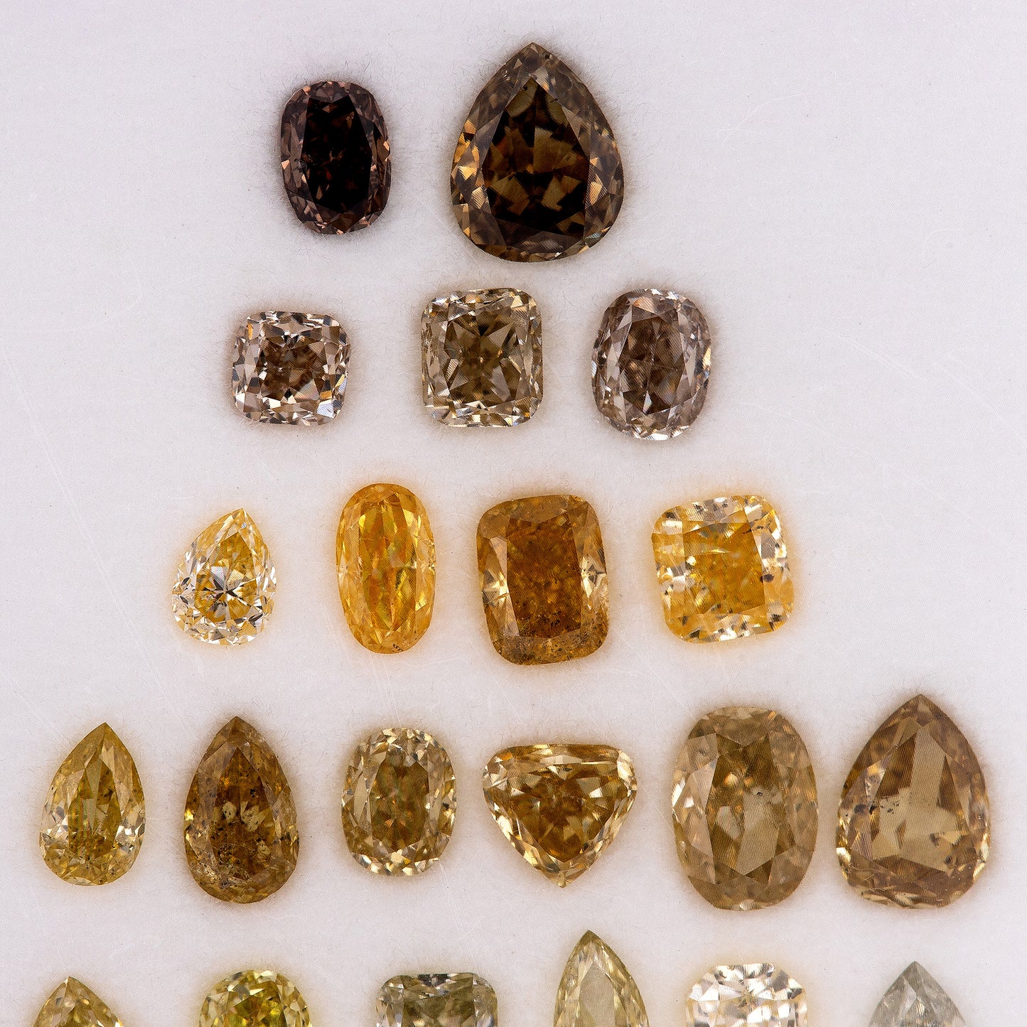 Multicolor Diamonds Untreated Natural Diamonds Fancy Intense Pink, Gray, Green, Yellow, orange Mix colors Parcel 5.55cts 49pcs mix shapes