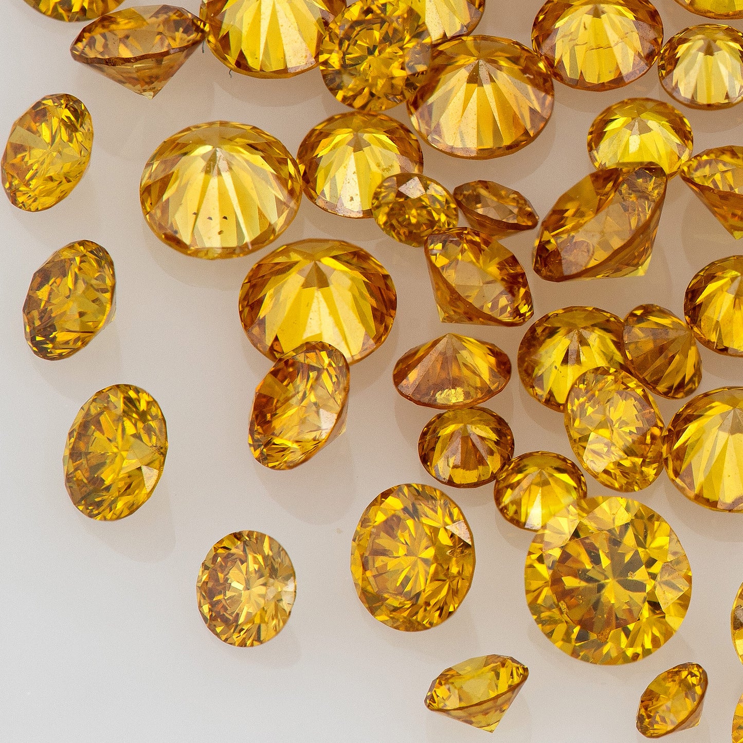 Fancy Vivid Reddish Orangy Yellow | Red Orange Diamonds 0.25ct | Mix Scoop | Fancy Vivid Yellowish Reddish Orange | Untreated Natural Diamonds | Round | Melee | Accents