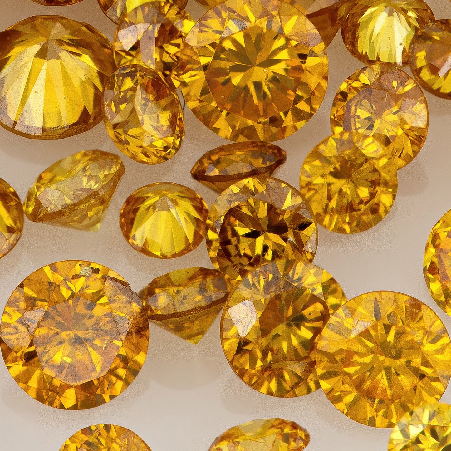 Fancy Vivid Reddish Orangy Yellow | Red Orange Diamonds 0.25ct | Mix Scoop | Fancy Vivid Yellowish Reddish Orange | Untreated Natural Diamonds | Round | Melee | Accents