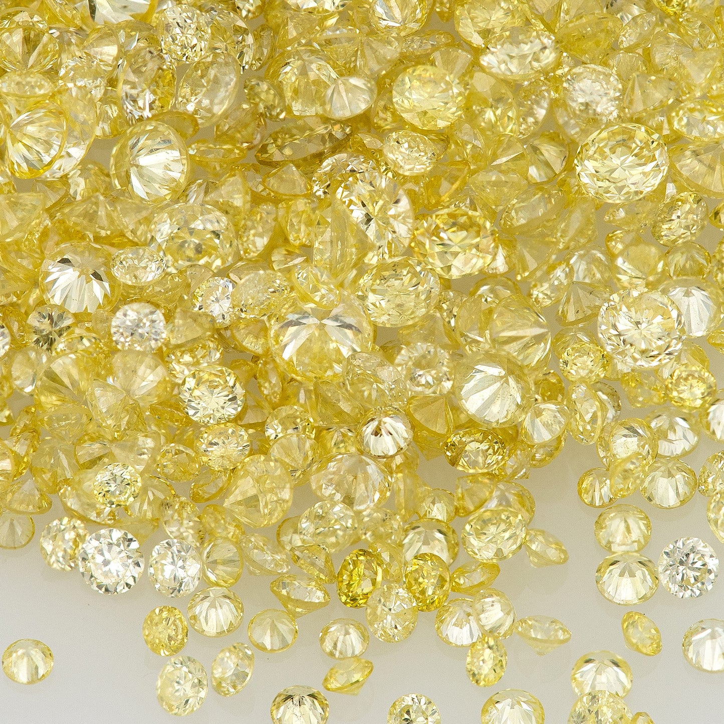 Fancy Yellow | Cape Diamonds 0.25ct | Mix Scoop | Fancy Yellow | Untreated Natural Diamonds | Round | Melee | Accents | Cape Color Diamonds