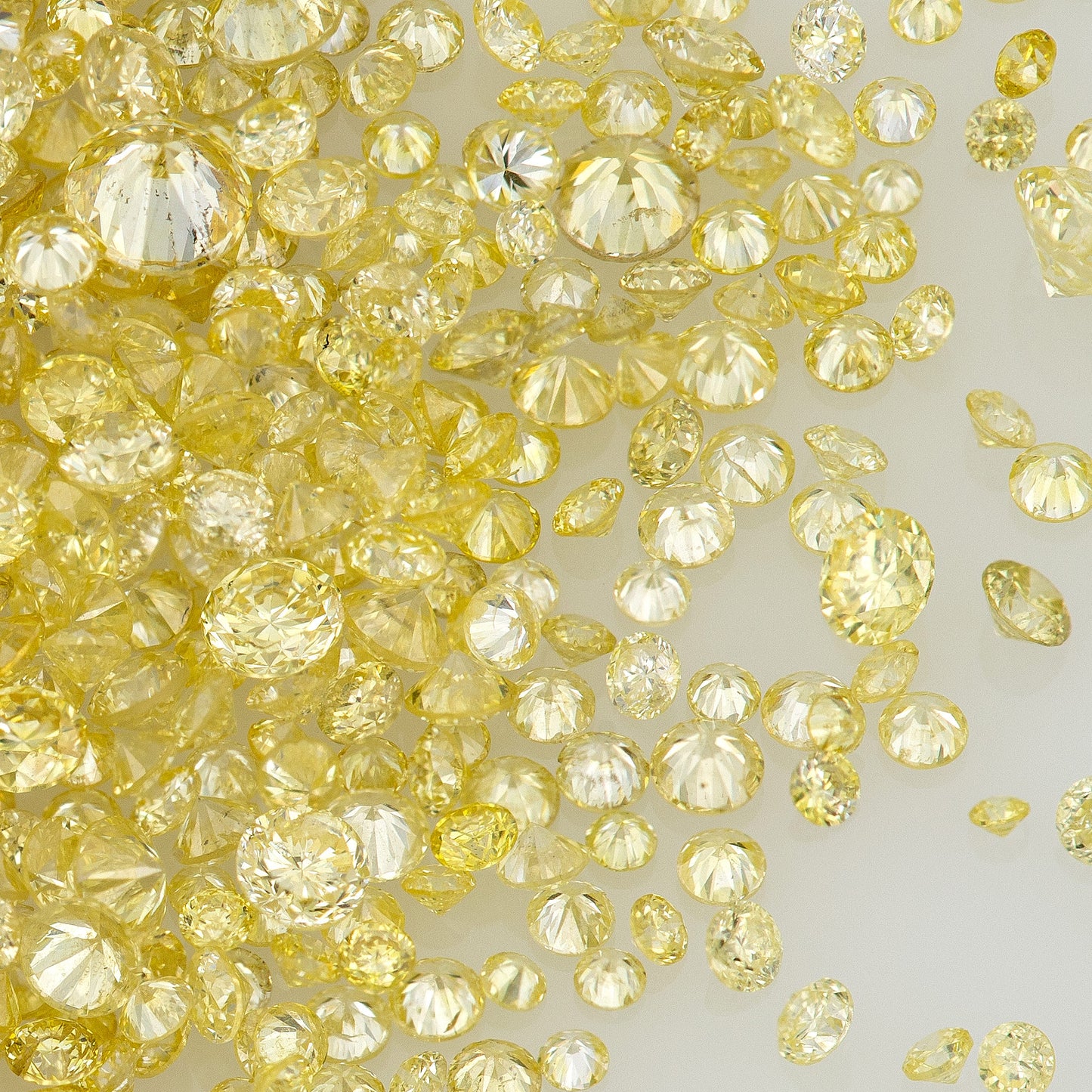 Fancy Yellow | Cape Diamonds 0.25ct | Mix Scoop | Fancy Yellow | Untreated Natural Diamonds | Round | Melee | Accents | Cape Color Diamonds