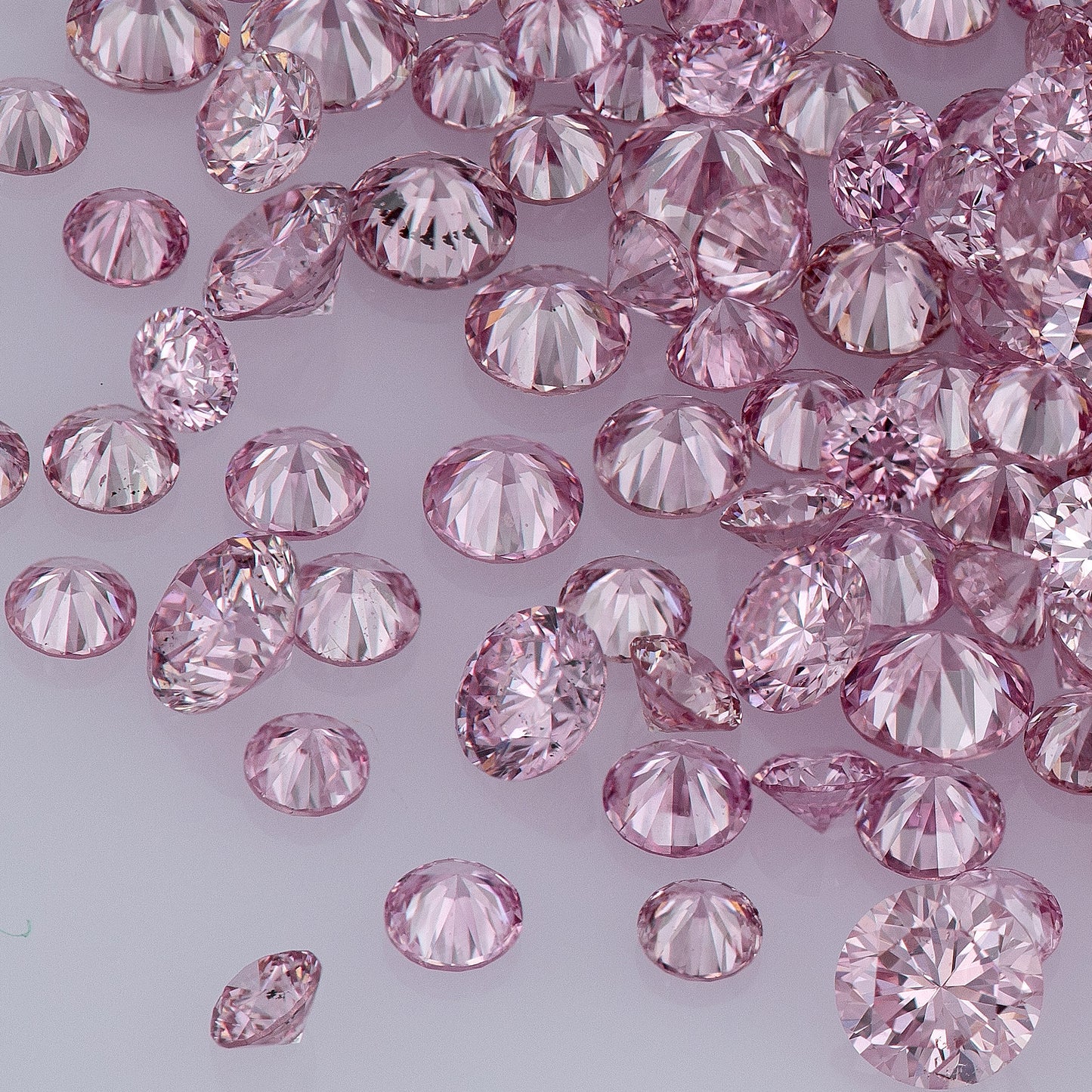 Fancy Vivid Purplish Pink 4PP AA | Argyle Purple Pink Diamonds Select | Vivid Purple Pink Diamonds | Untreated Natural Pink Diamond Round | Melee | Accents