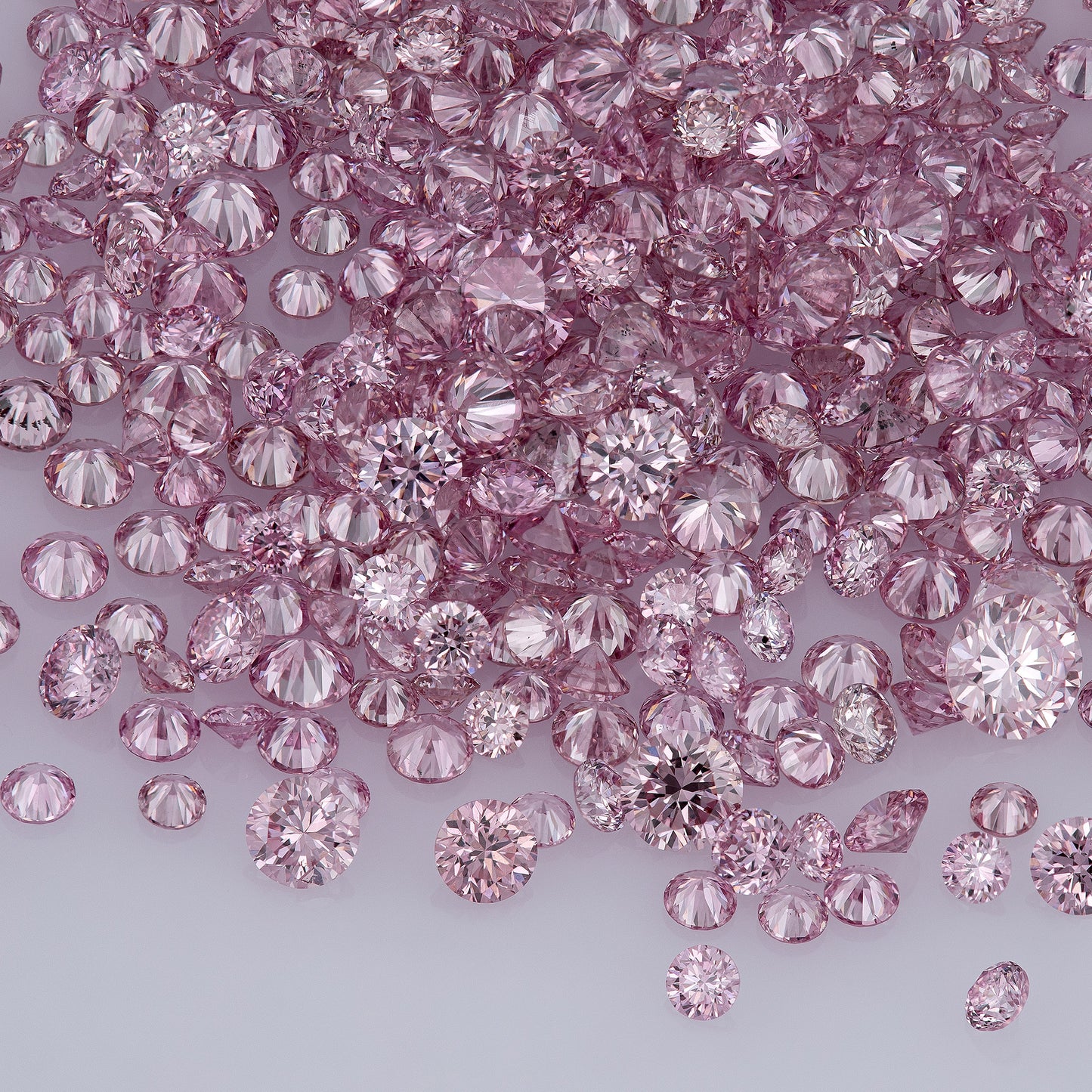 Fancy Vivid Purplish Pink 4PP AA | Argyle Purple Pink Diamonds Select | Vivid Purple Pink Diamonds | Untreated Natural Pink Diamond Round | Melee | Accents