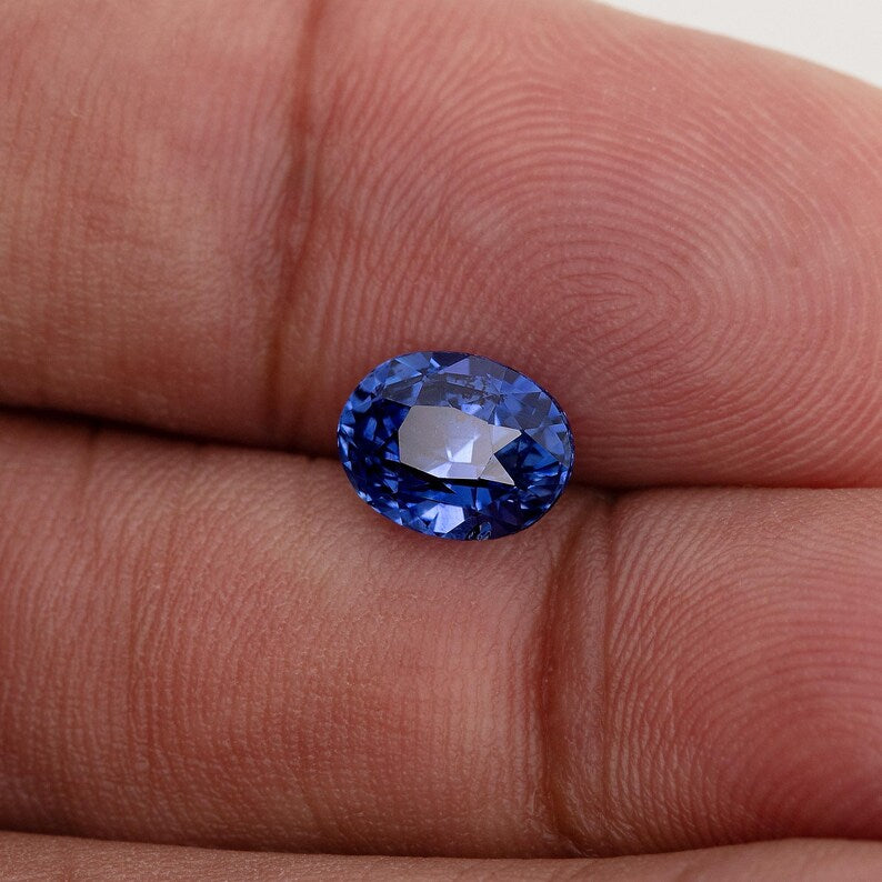 2.11 ct. Natural Blue Sapphire Oval Ceylon Sri Lanka Heated