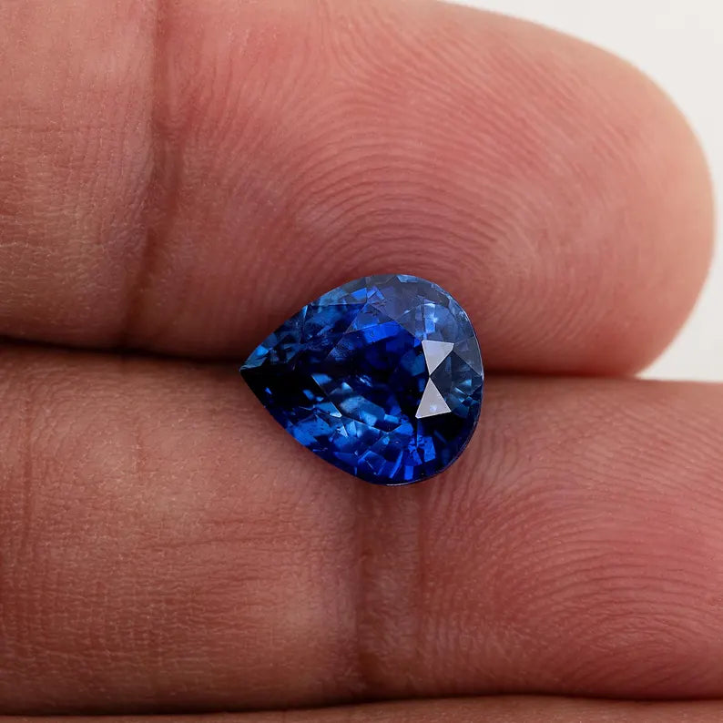 3.57 ct. Natural Blue Sapphire Pear Ceylon Sri Lanka Heated