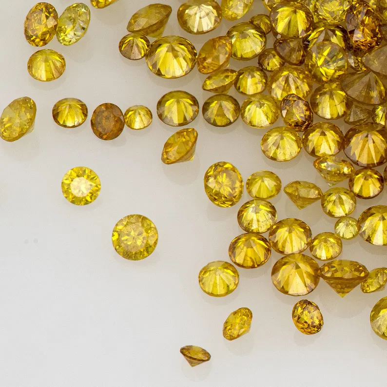 Fancy Vivid Greenish Yellow | Natural Untreated Diamonds | Round | Melee | Accents | Canary Yellow