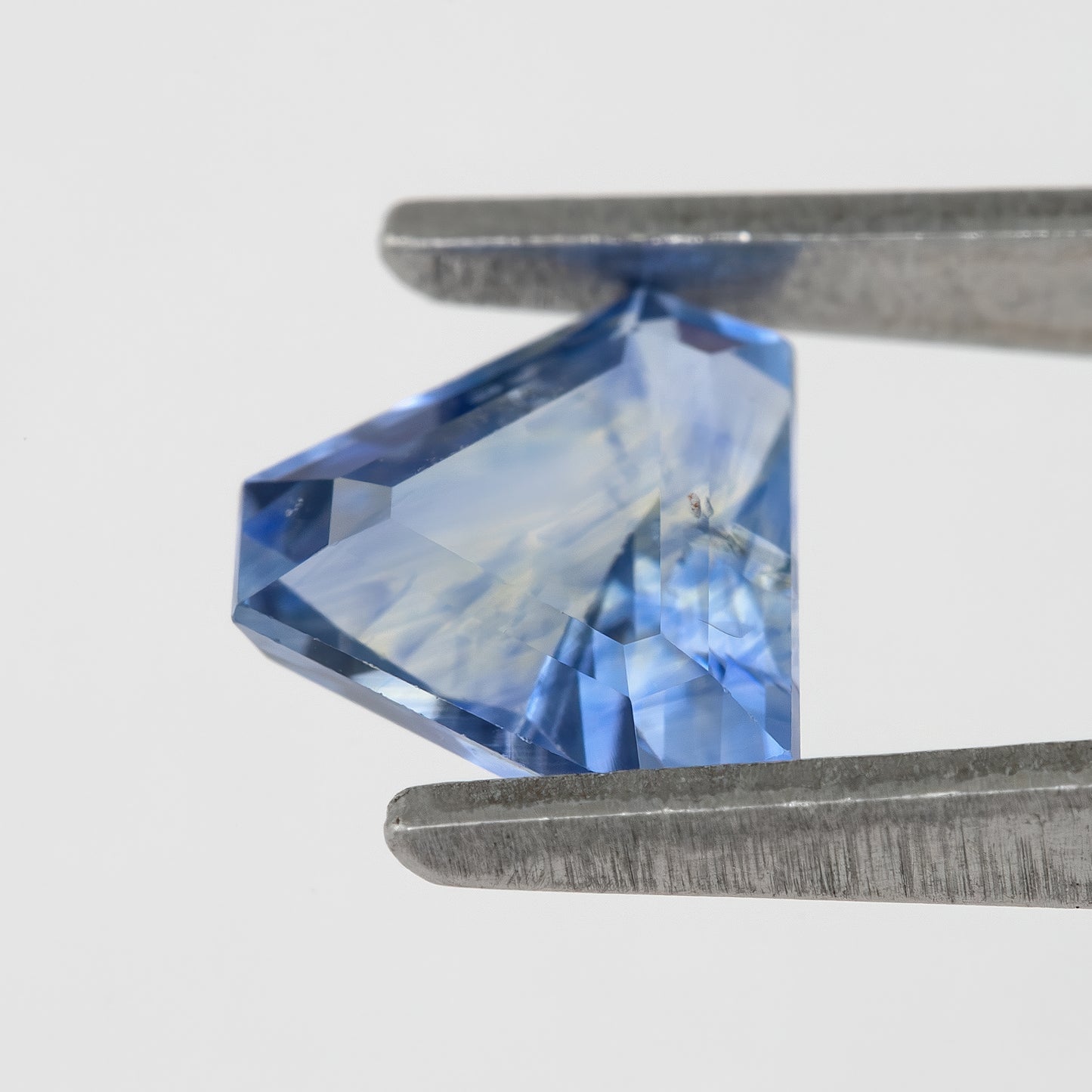 Cool Violet-Blue Tones with Geometric Brilliance Sapphire | 1.40 Ct Untreated Eye Clean Natural Gem | Unique Cut for Custom Rings & Designer Jewelry