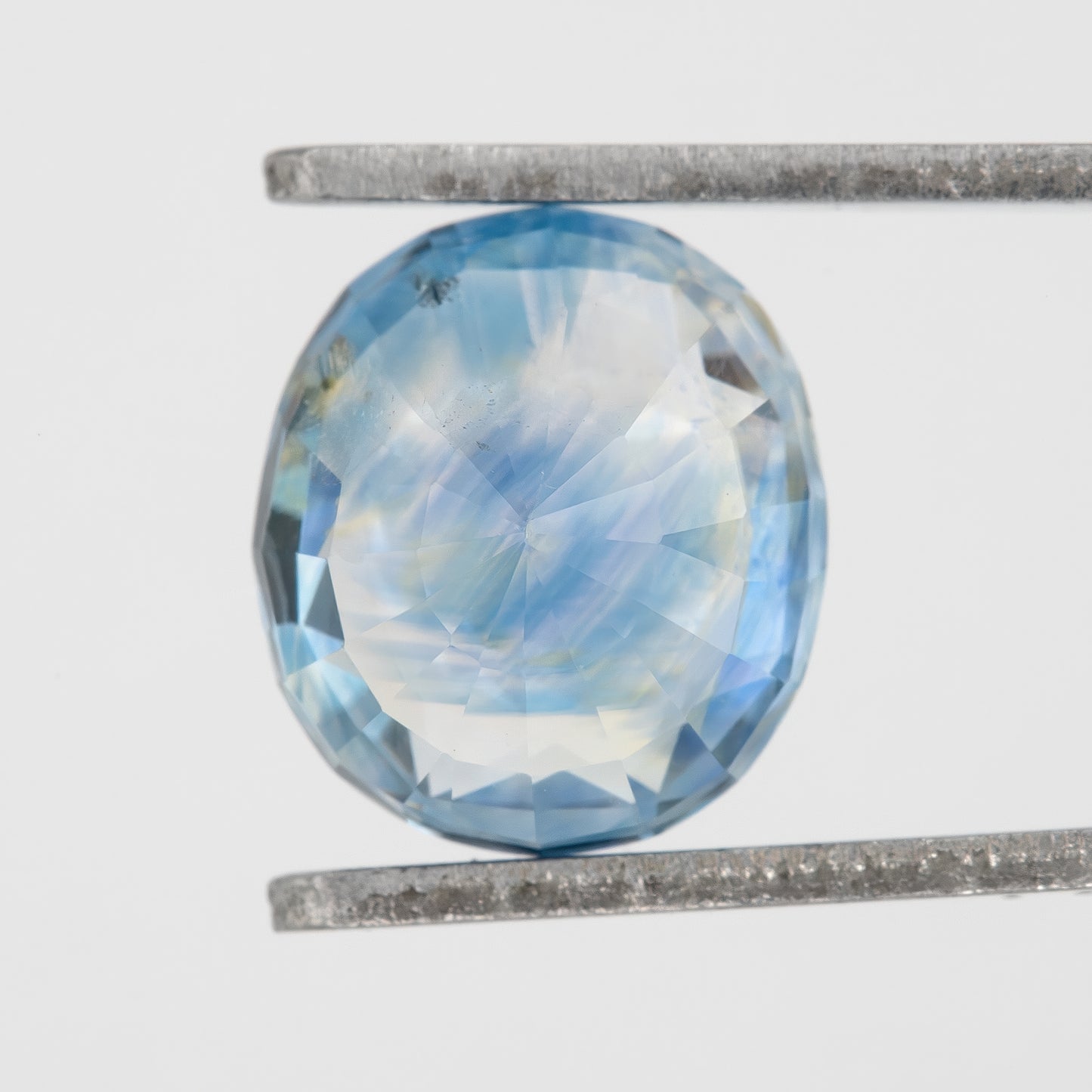 Bicolor – Blue & Soft Golden Yellow Sapphire 1.87 Ct | Oval Cut Untreated Eye Clean Ceylon Gemstone | Loose Stone for Fine Jewelry or Ring Design