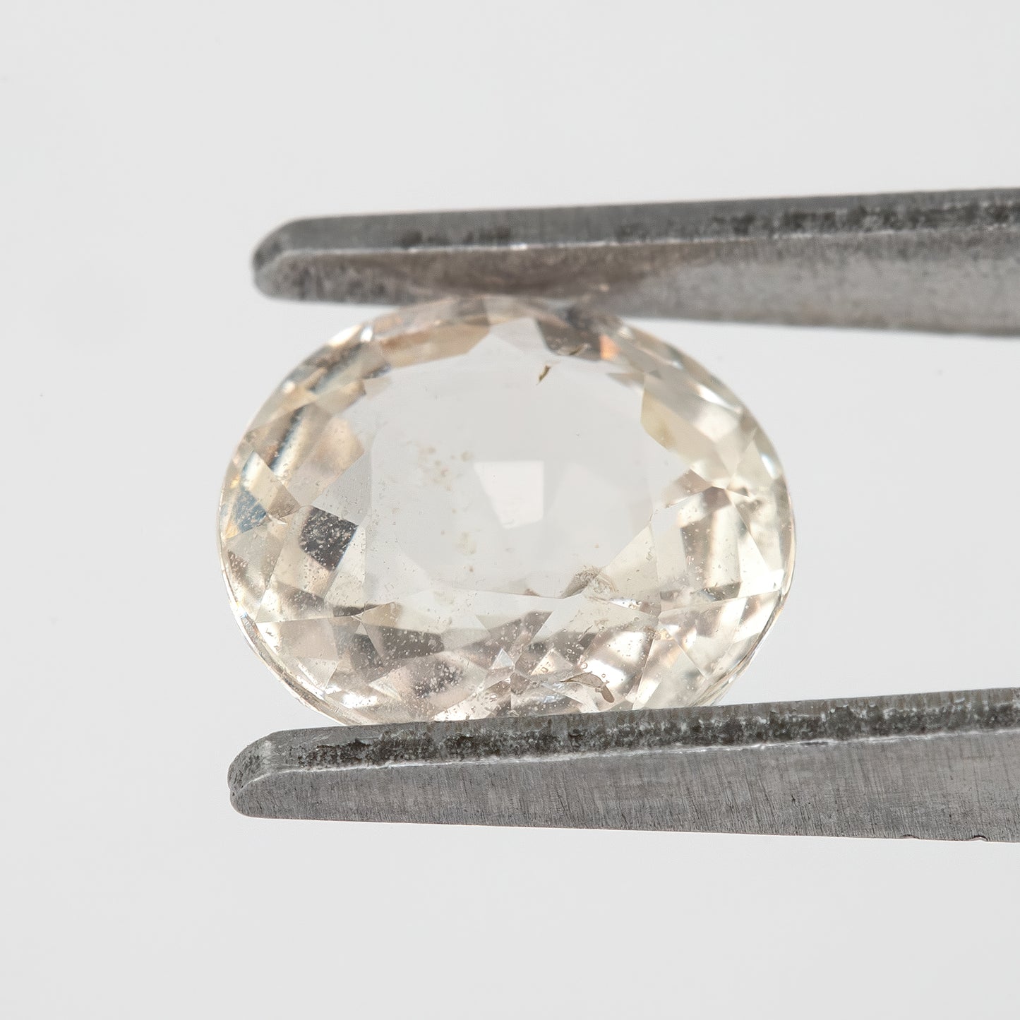 Champagne White Oval Sapphire | 1.91 Ct Heated Natural Gemstone | Elegant Earth-Tone Sapphire for Fine Jewelry & Custom Ring Designs