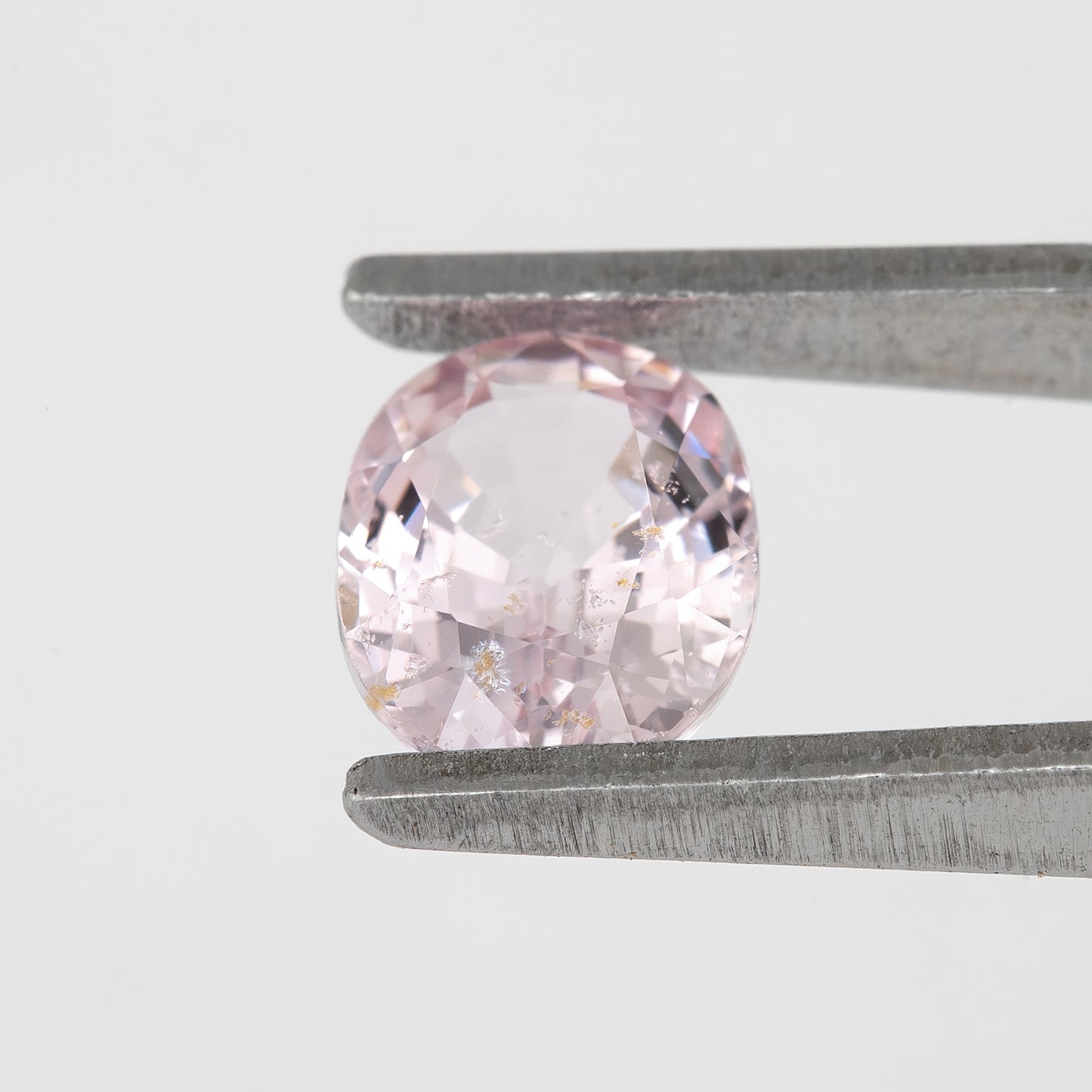 Light Peachy Pink Sapphire | 0.90 Ct Oval Cut Heated Natural Sapphire | Elegant Pink Gemstone for Pendant or Ring | Fine Jewelry Design