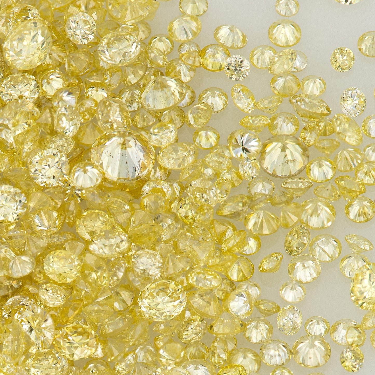 Fancy Yellow | Cape Diamonds 0.25ct | Mix Scoop | Fancy Yellow | Untreated Natural Diamonds | Round | Melee | Accents | Cape Color Diamonds