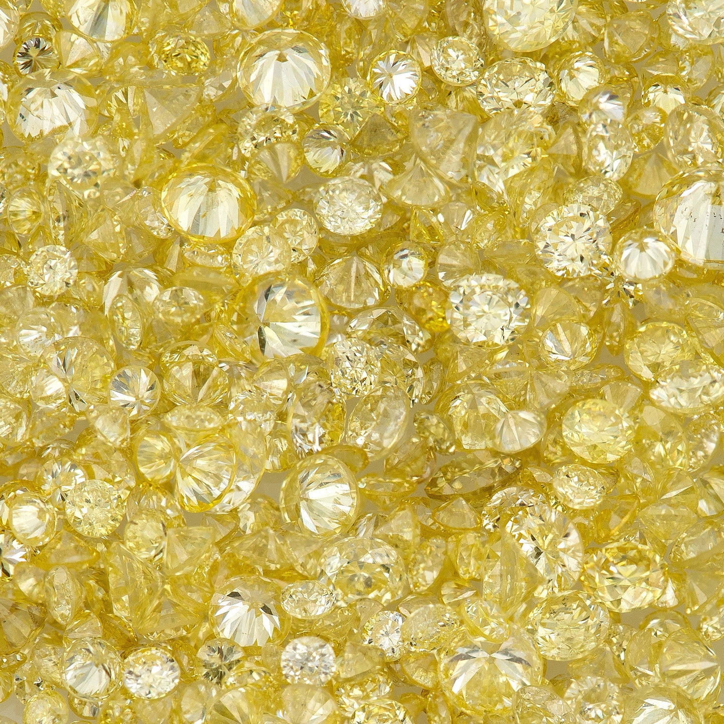 Fancy Yellow | Cape Diamonds 0.25ct | Mix Scoop | Fancy Yellow | Untreated Natural Diamonds | Round | Melee | Accents | Cape Color Diamonds