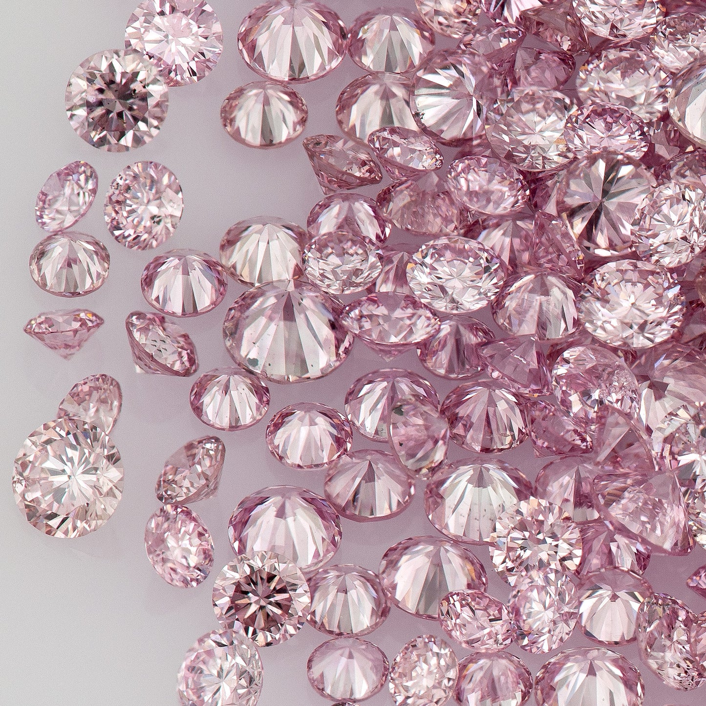 Fancy Vivid Purplish Pink 4PP | Argyle Purple Pink Diamonds Select | Vivid Pink Diamonds | Untreated Natural Pink Diamond Round | Melee | Accents | Argyle