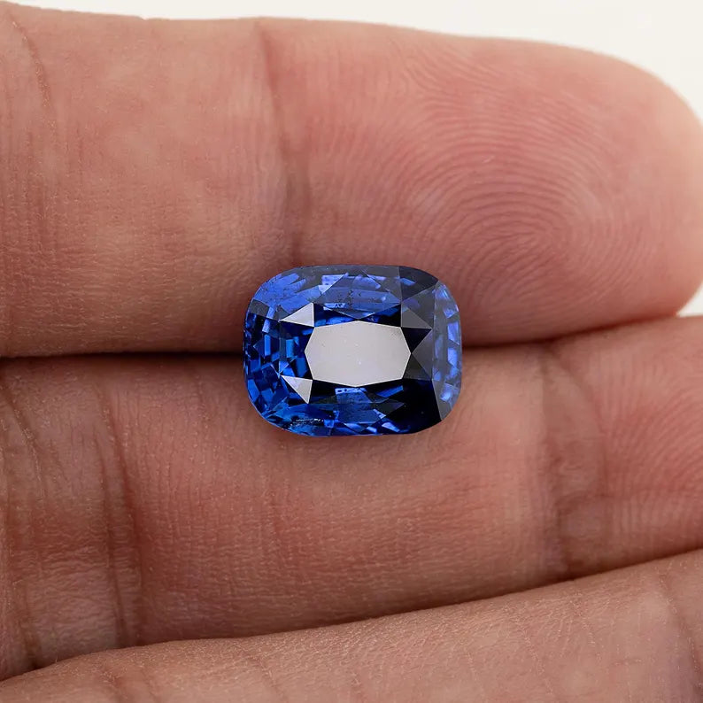 GRS Certified Royal Blue 5.54 ct. Natural Blue Sapphire Cushion Ceylon Sri Lanka Only Heat