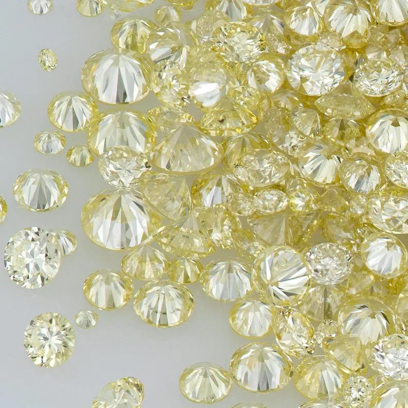 Cape Diamonds 0.25ct 0.8mm to 2.2mm mix scoop Very Light Yellow Untreated Natural Diamonds Round|Melee|accents|Cape Yellow