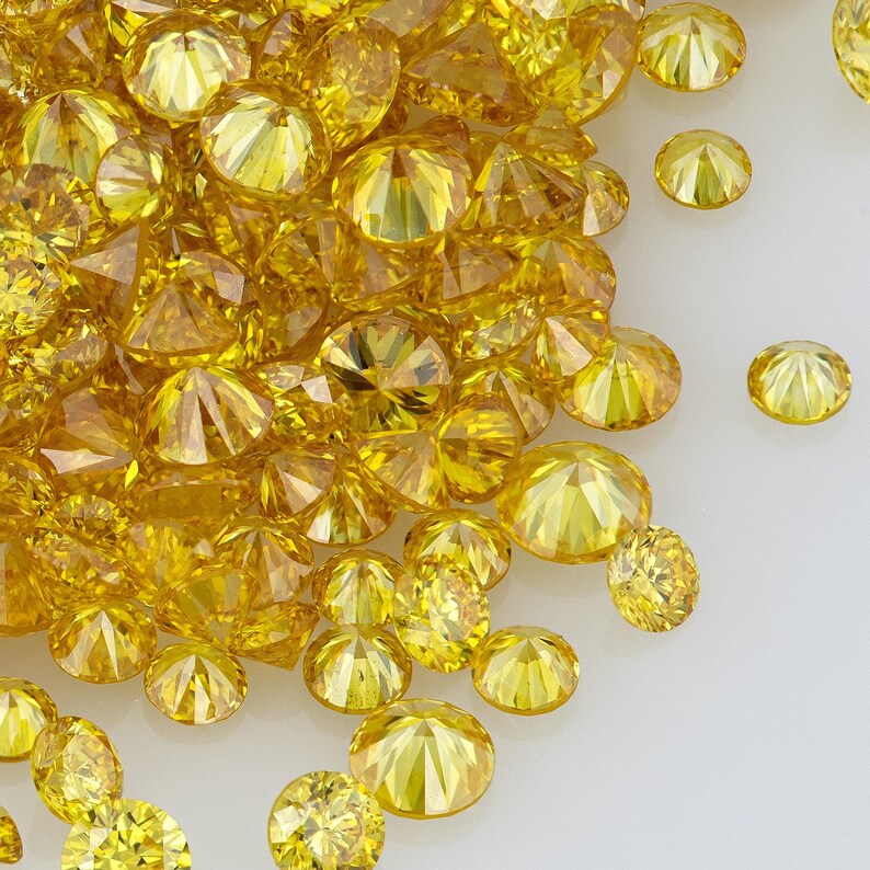 Collection Canary Diamonds 0.25ct 0.8mm to 2.2mm mix scoop Canary Yellow Untreated Natural Diamonds Round|Melee|accents|Cape Yellow