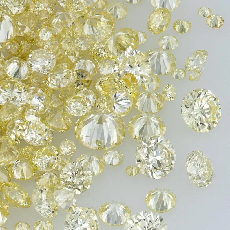 Cape Diamonds 0.25ct 0.8mm to 2.2mm mix scoop Very Light Yellow Untreated Natural Diamonds Round|Melee|accents|Cape Yellow
