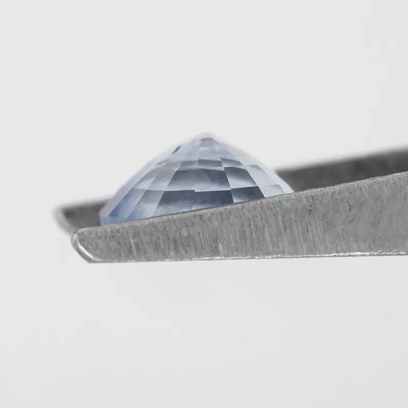 Bicolor – Blue & White Sapphire 1.49ct | Oval Cut Natural Gemstone | Royal & Light Blue Ceylon Sapphire | Loose Stone from Sri Lanka