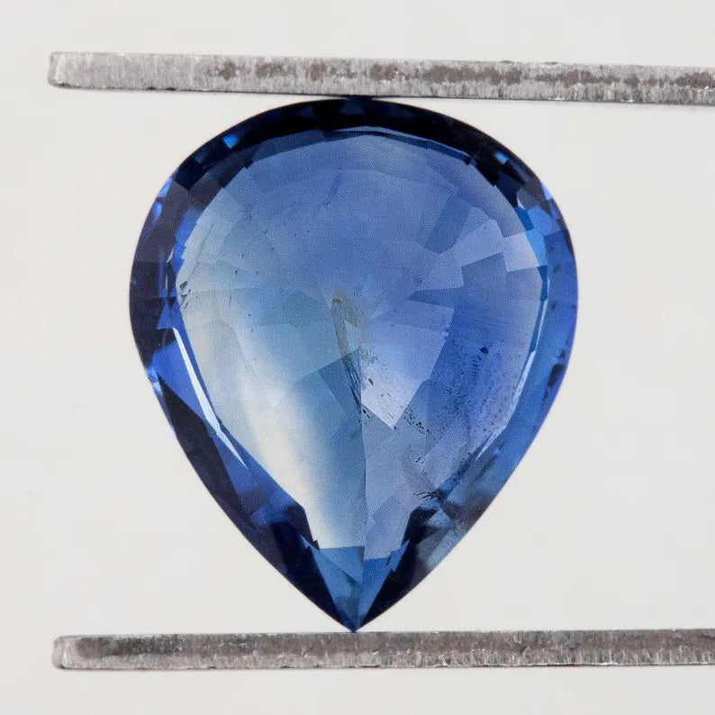 3.57 ct. Natural Blue Sapphire Pear Ceylon Sri Lanka Heated