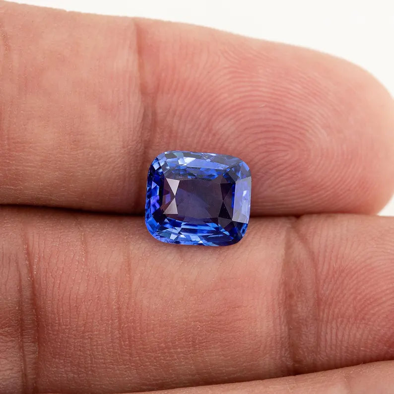 3.17 ct. Natural Blue Sapphire Cushion Ceylon Sri Lanka Heated