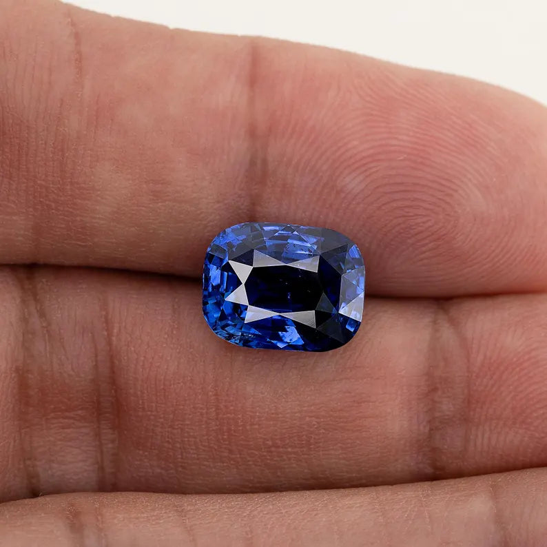 GRS Certified Royal Blue 5.54 ct. Natural Blue Sapphire Cushion Ceylon Sri Lanka Only Heat