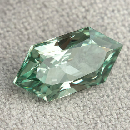 Lab-grown sapphire BG0089 representative product view 12