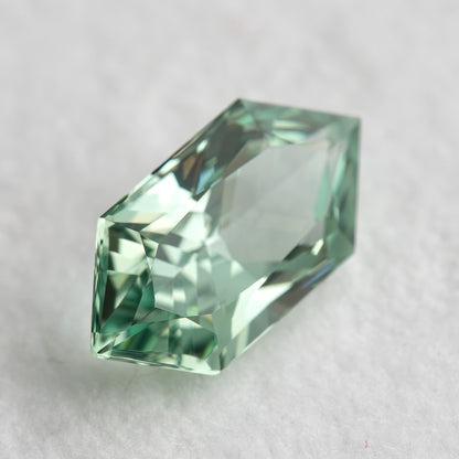Lab-grown sapphire BG0089 representative product view 14