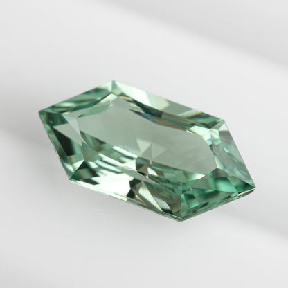 Lab-grown sapphire BG0089 representative product view 16