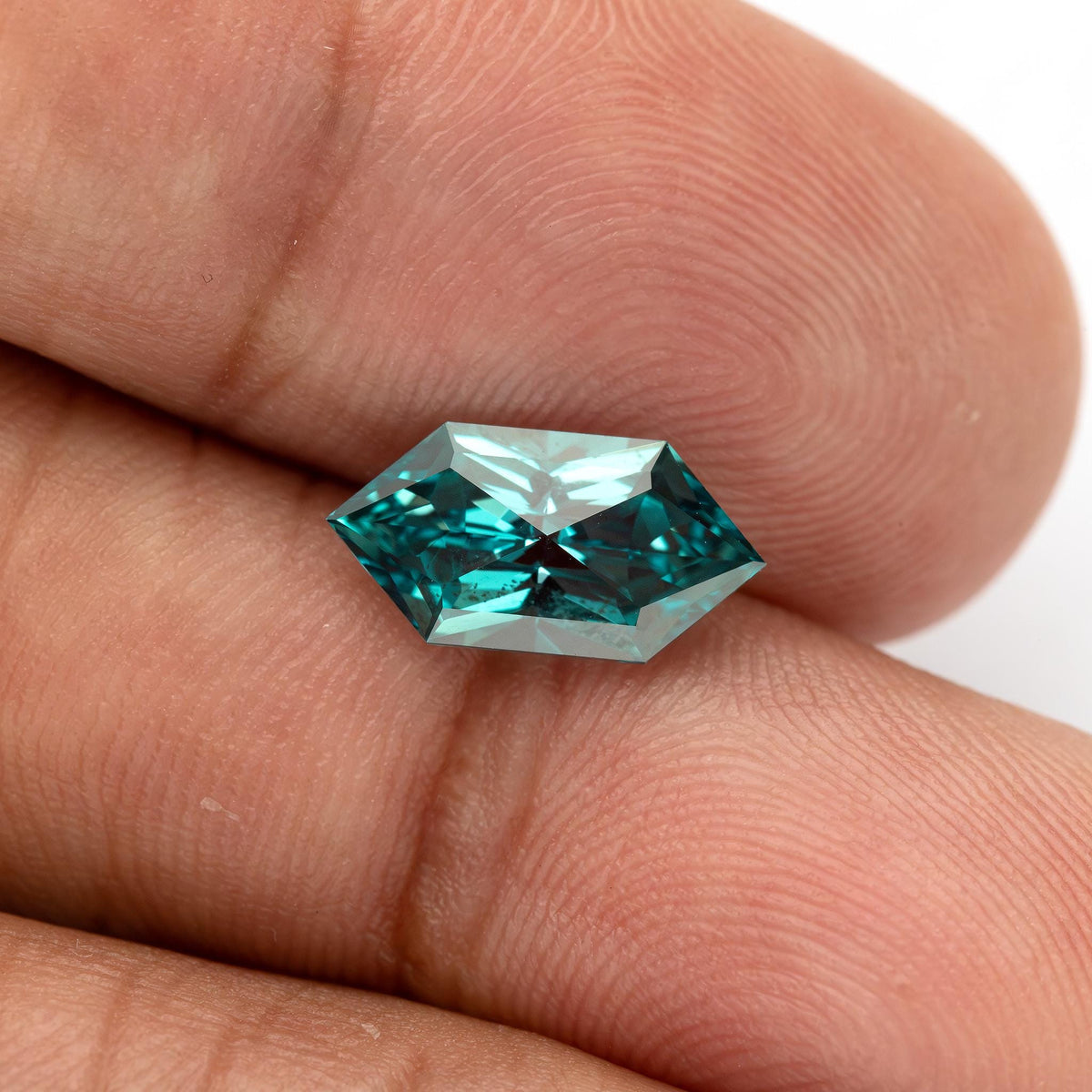 Lab-grown alexandrite BLS170 representative product view 4