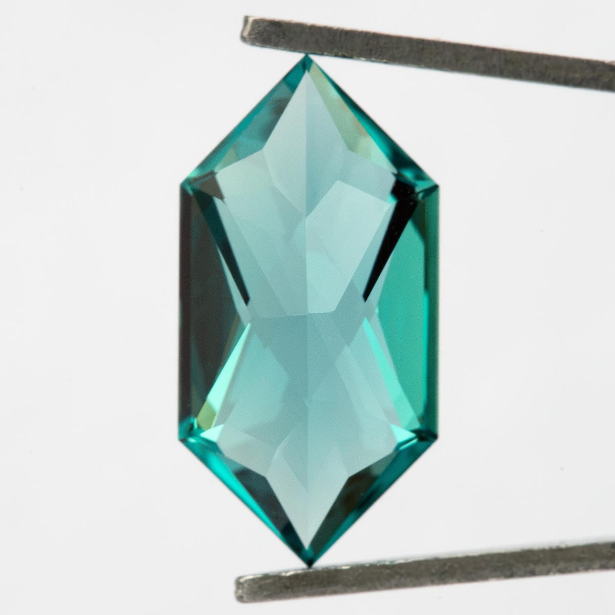 Lab-grown alexandrite BLS170 representative product view 14