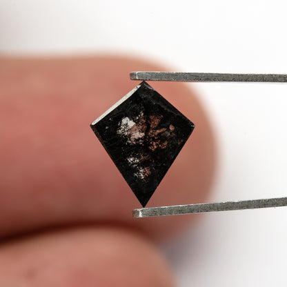 1.00 ct 天然ブラックダイヤモンド（カイトカット）、ソルト＆ペッパーの特徴、石の画像4、SKU BND155
