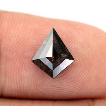 1.00 ct 天然ブラックダイヤモンド（カイトカット）、ソルト＆ペッパーの特徴、石の画像9、SKU BND155