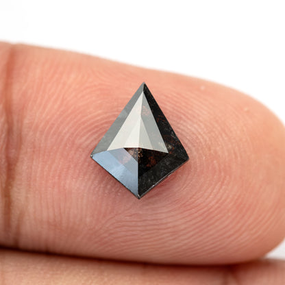 1.00 ct 天然ブラックダイヤモンド（カイトカット）、ソルト＆ペッパーの特徴、石の画像11、SKU BND155