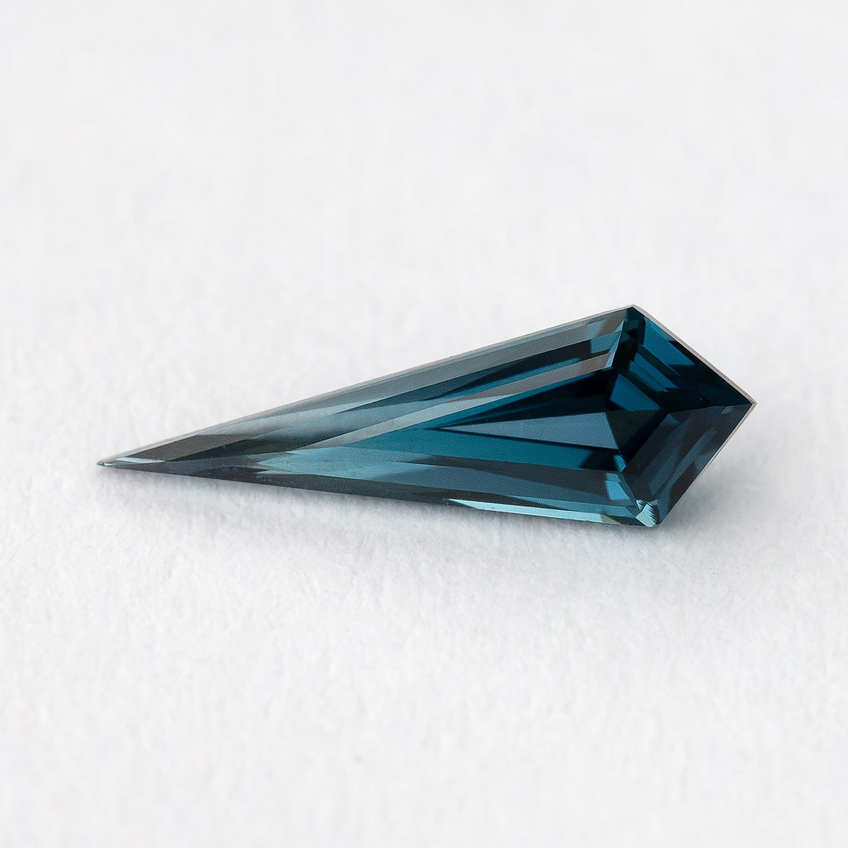 Natural sapphire BNS176 exact item view 8
