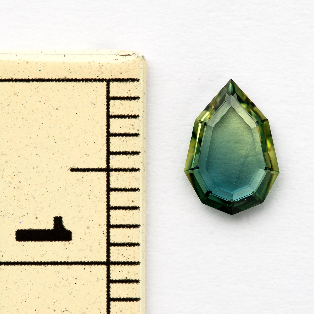 Natural sapphire BNS183 exact item view 9