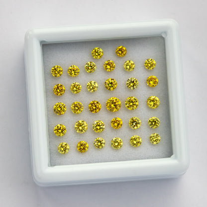 Angled close view of the yellow-diamond tray with the left rim visible.