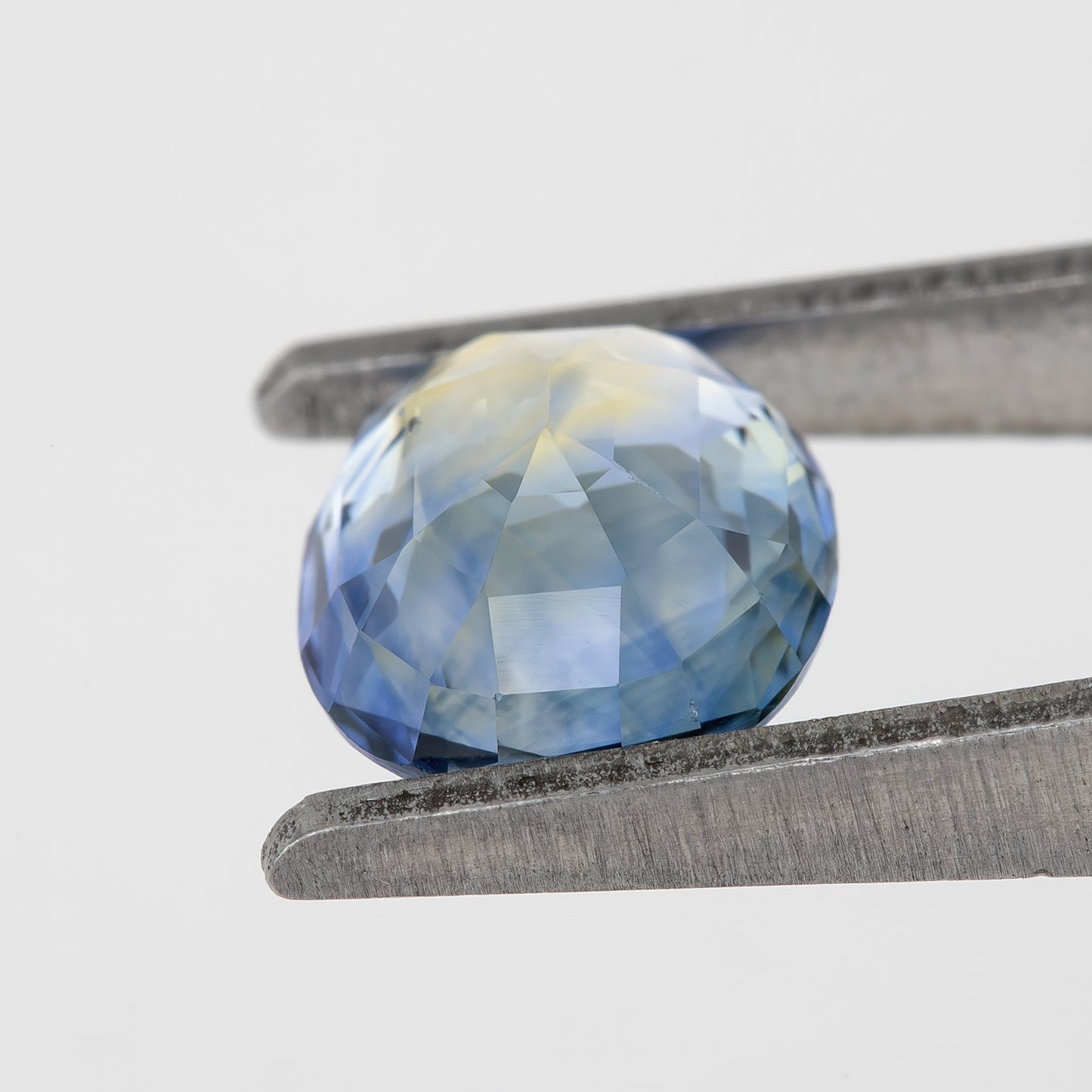 Bicolor – Blue & Yellow Sapphire 1.58 Ct | Oval Cut Untreated Ceylon Gemstone | Eye Clean Loose Stone for Fine Jewelry or Ring Design