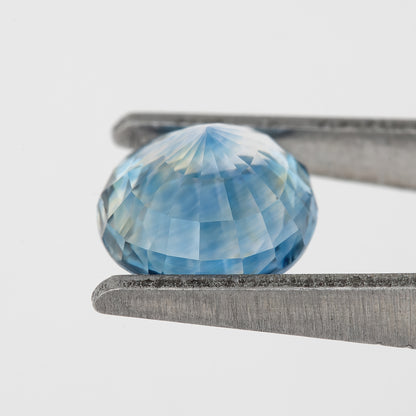 Bicolor – Blue & Soft Golden Yellow Sapphire 1.87 Ct | Oval Cut Untreated Eye Clean Ceylon Gemstone | Loose Stone for Fine Jewelry or Ring Design