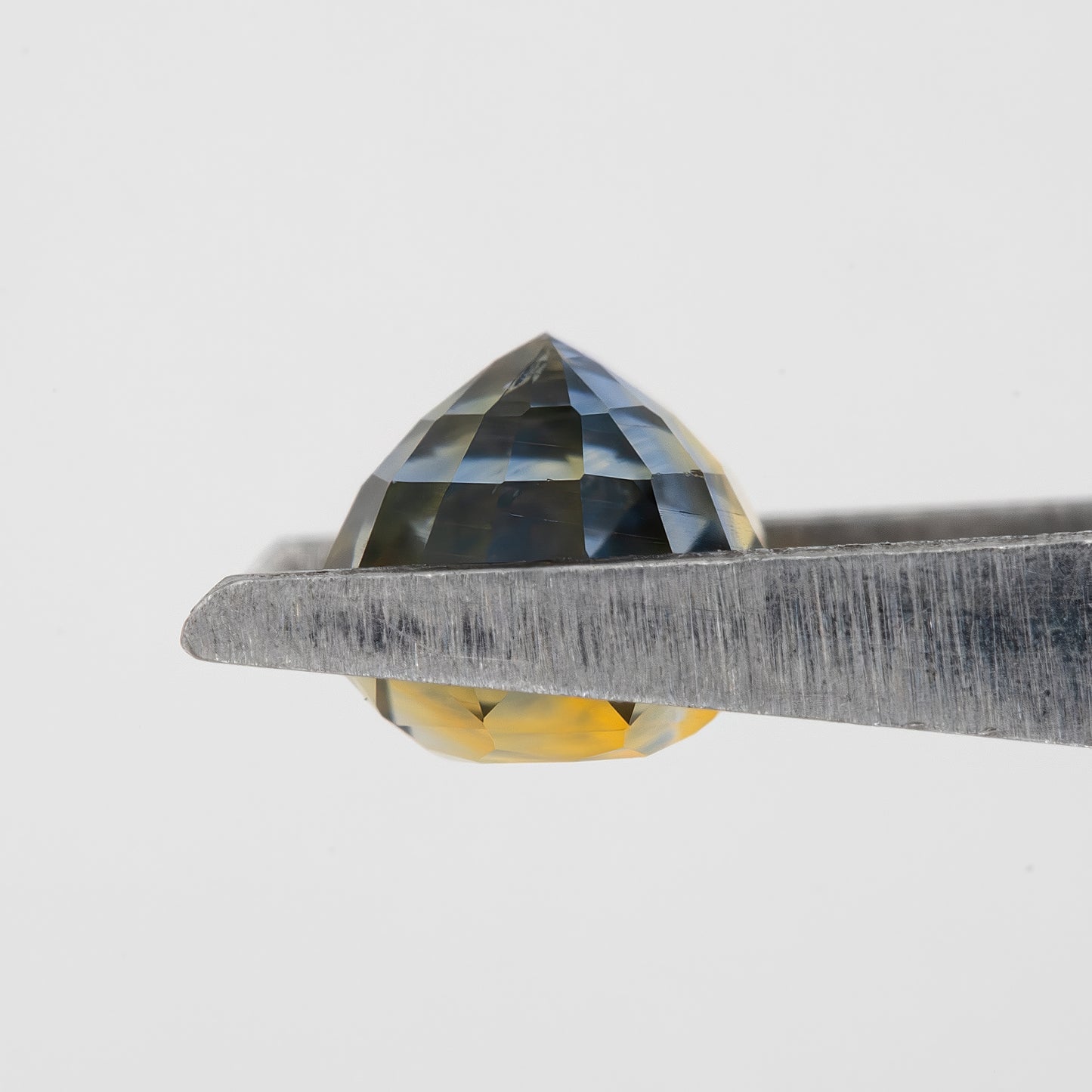 Blue Champagne Bicolor Sapphire | 1.90 Ct Natural Oval Cut Unheated Gemstone | Eye Clean Sapphire for Statement Jewelry & Rings