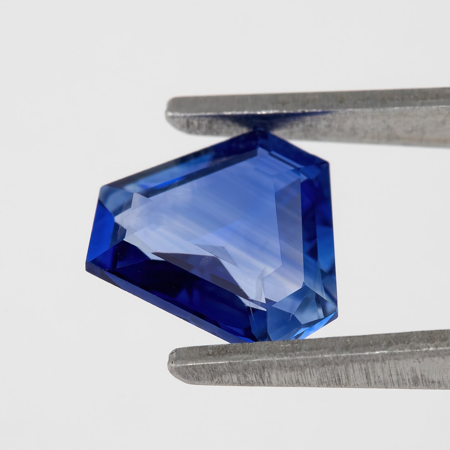 Deep Violet Blue 1.28 Ct Sapphire | Untreated Geometric Natural Gemstone | Fancy Cut for Contemporary Rings & Custom Fine Jewelry