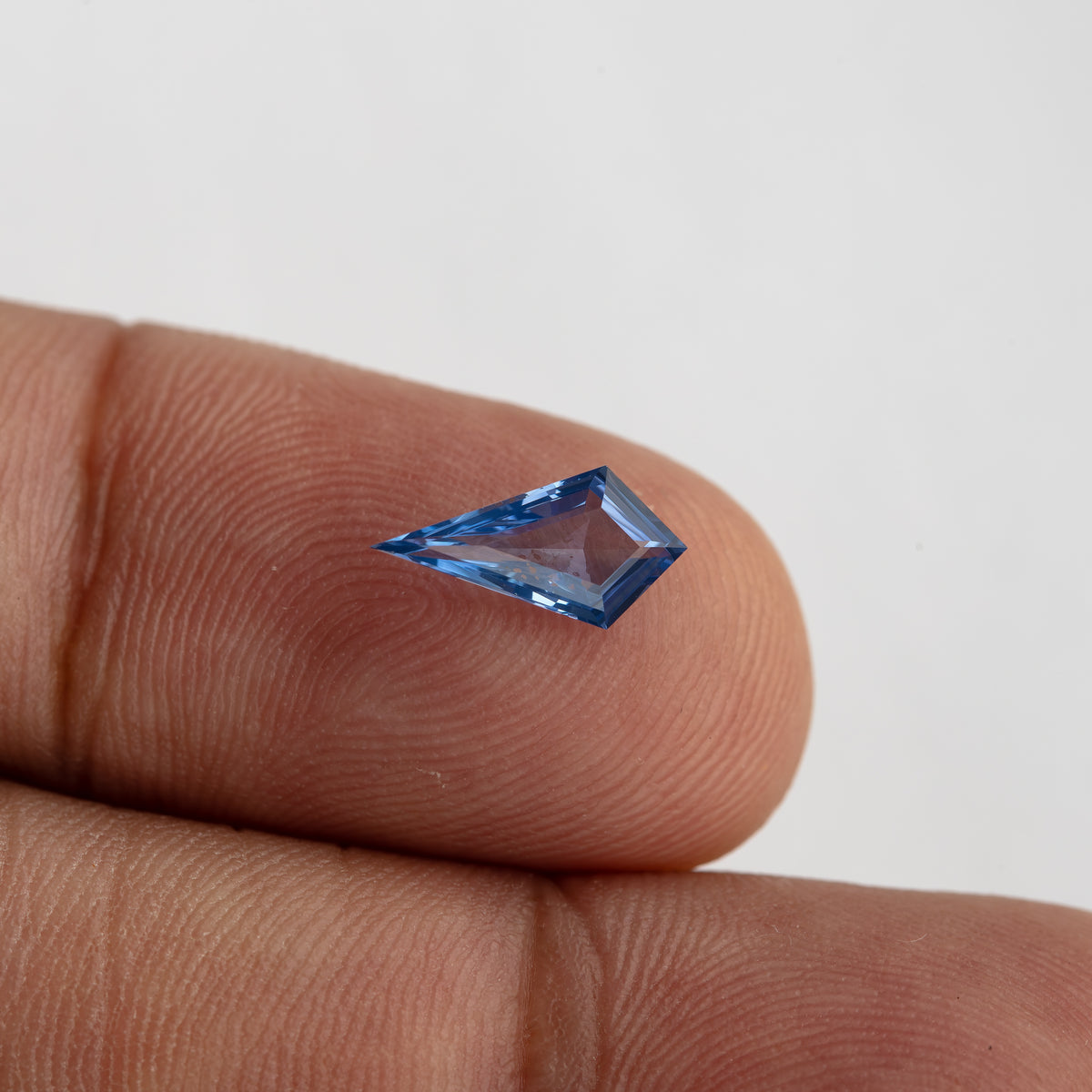 0.85 ct 天然ブルーサファイア（菱形）、石の画像18、SKU KK359