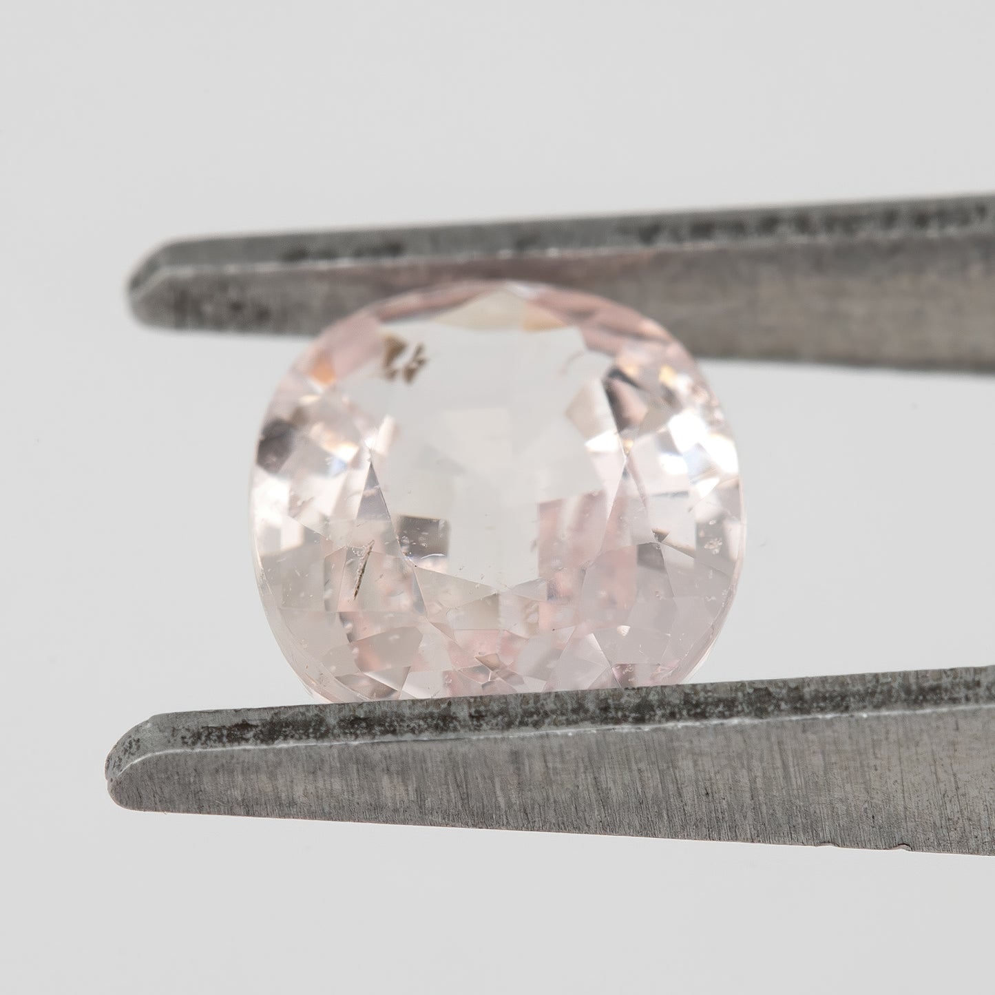 1.40 Ct Natural Peach Sapphire – Oval Cut Heated African Gemstone for Engagement Rings