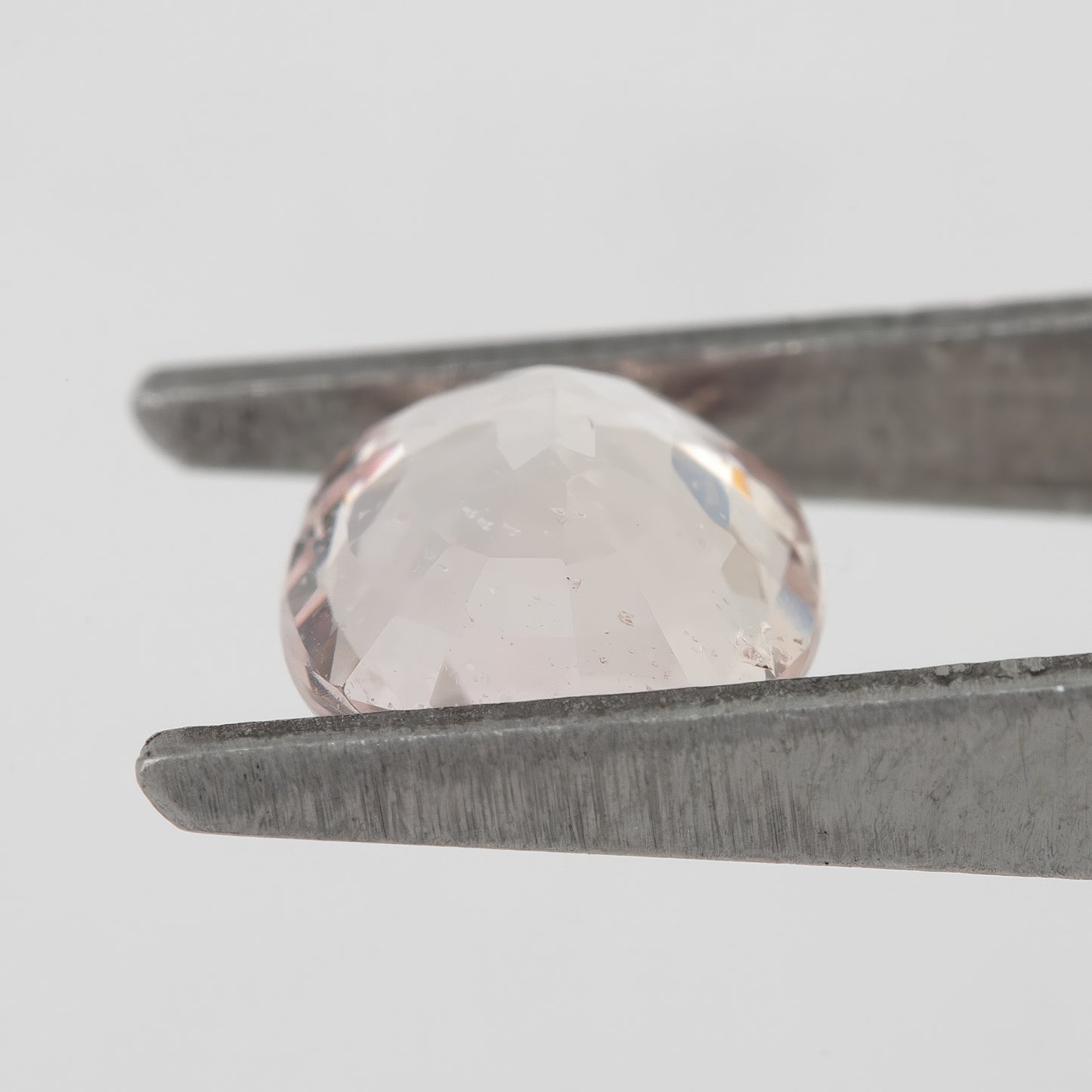 1.40 Ct Natural Peach Sapphire – Oval Cut Heated African Gemstone for Engagement Rings