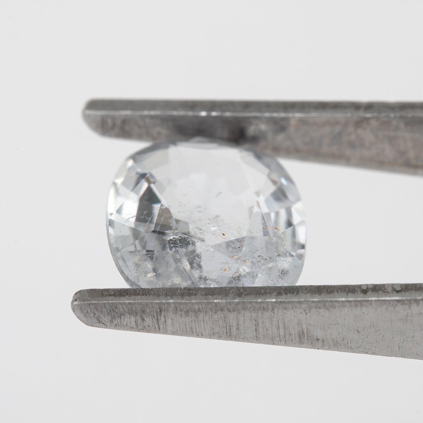 Near Colorless Icy White Sapphire Oval Cut | 1.47ct Heated Natural Gemstone | Loose Stone for Custom Ring | Pendant | Fine Jewelry