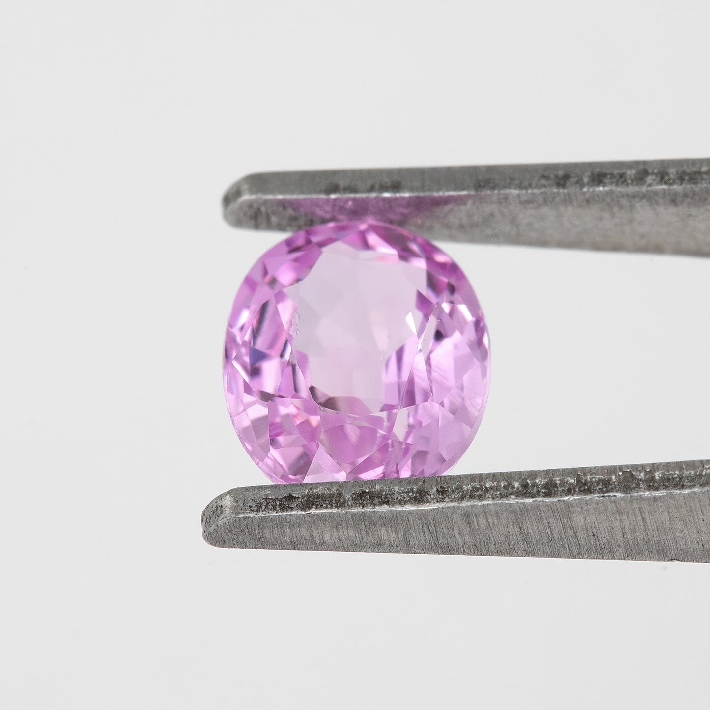 Light Lavender Pink Sapphire | 0.91 Carat Oval Cut Heated Sapphire | Eye-Clean Natural Gemstone for Custom Engagement Rings and Fine Jewelry