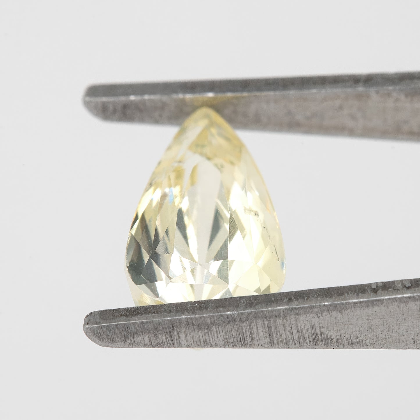 Light Lemon Yellow Sapphire | 1.55 Carat Pear Cut Heated Sapphire | Natural Pastel Yellow Gemstone for Engagement Rings, Pendants & Fine Jewelry