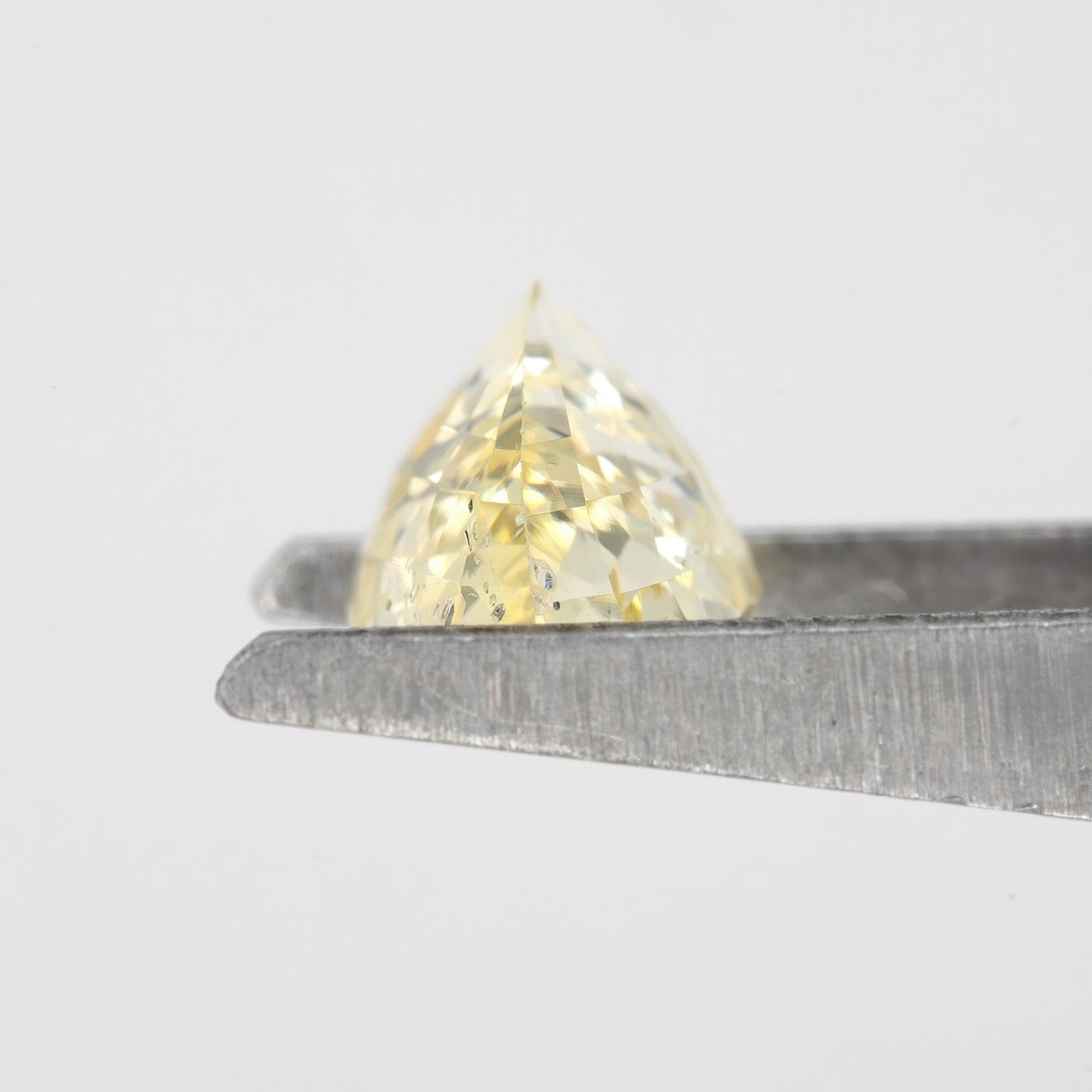 Light Lemon Yellow Sapphire | 1.55 Carat Pear Cut Heated Sapphire | Natural Pastel Yellow Gemstone for Engagement Rings, Pendants & Fine Jewelry