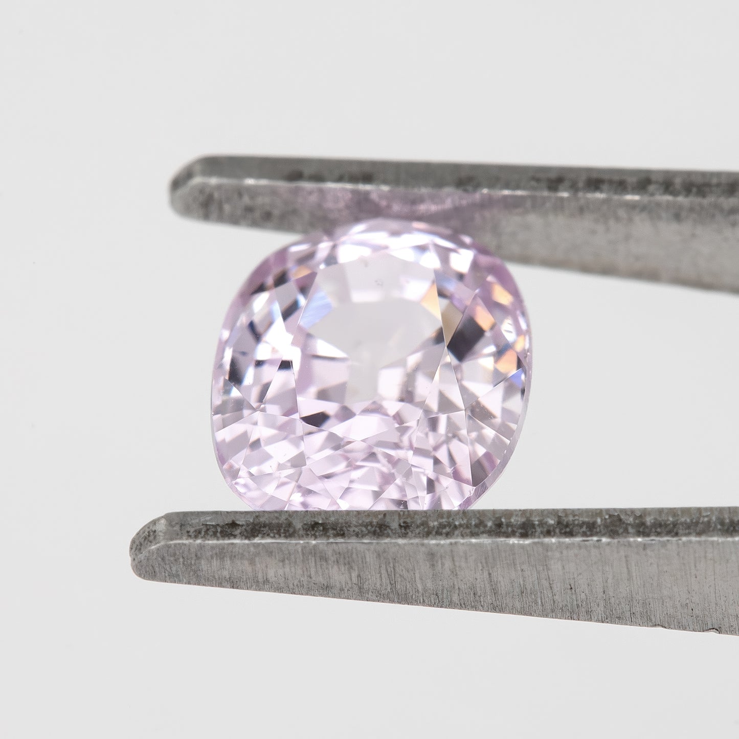 Light Pink Lavender Oval Sapphire | 1.27 Ct Heated Natural Sapphire | Unique Pastel Gemstone with Eye-Visible Inclusions for Fine Jewelry