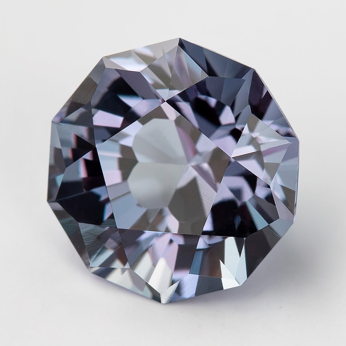 8 mm Sakura Cut Lab-Grown Color-Change Sapphire, GFCO Report, product photograph 4, b view.