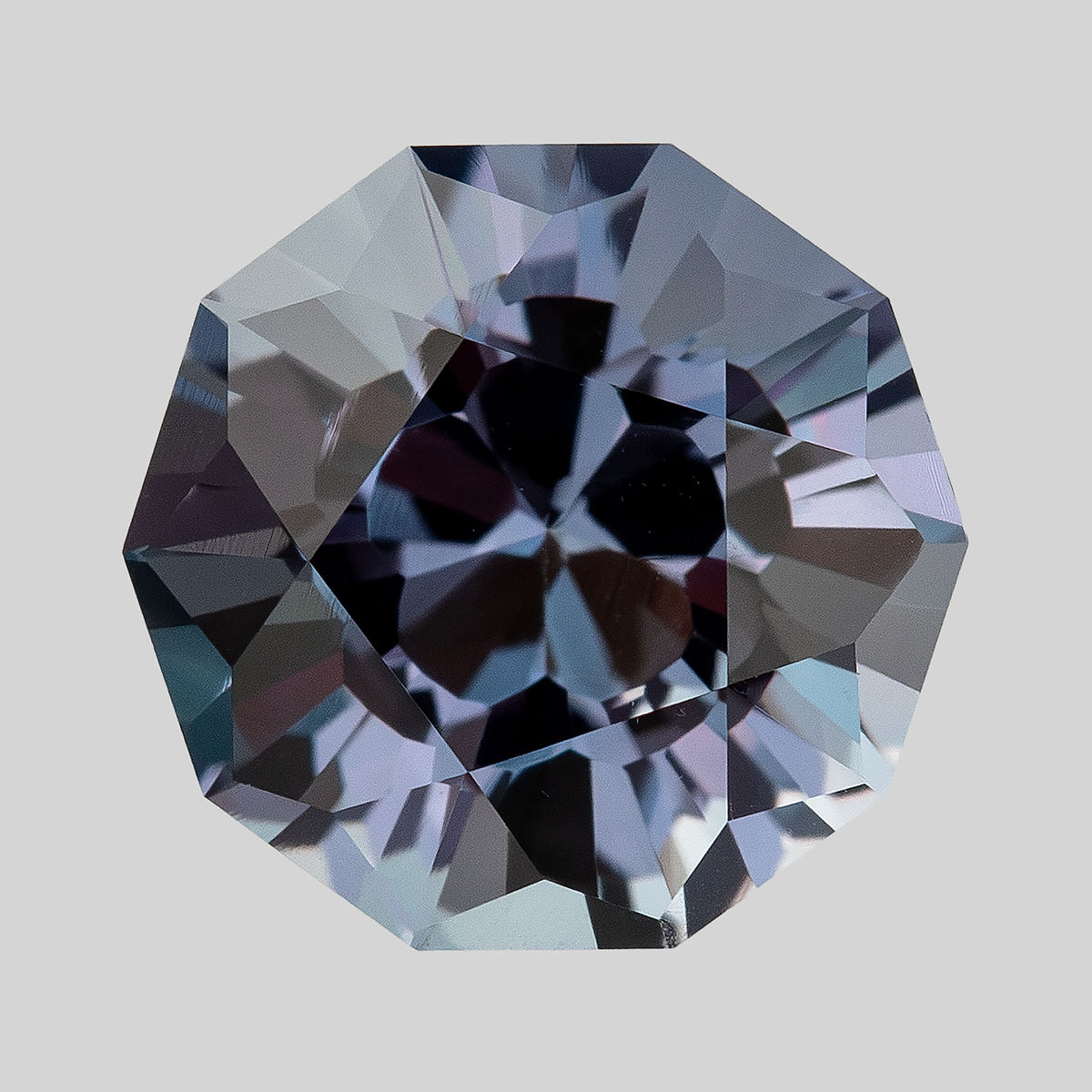 8 mm Sakura Cut Lab-Grown Color-Change Sapphire, GFCO Report, product photograph 6, e view.